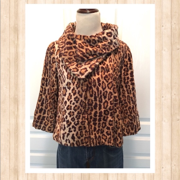 Moda VS Leopard Faux Fur Cropped Jacket S - Picture 1 of 6